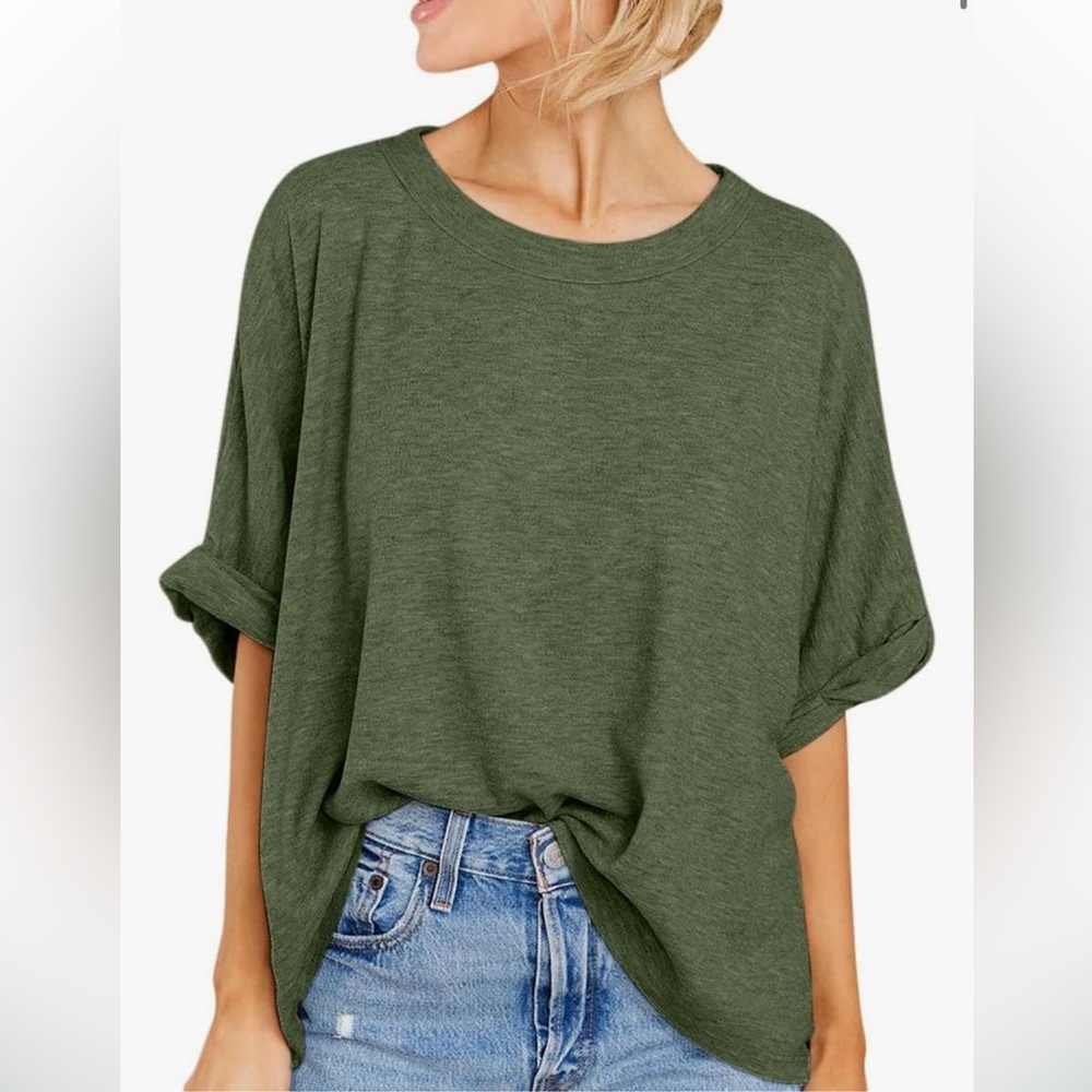 NWOT Women’s Casual Tee- Green